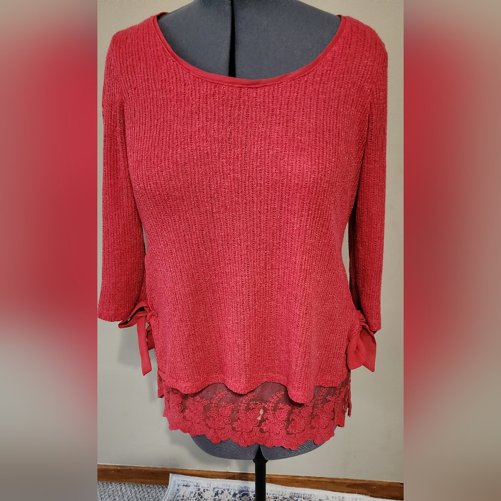 LC Lauren Conrad Red Ribbed Tie Both Side And Lace Blouse